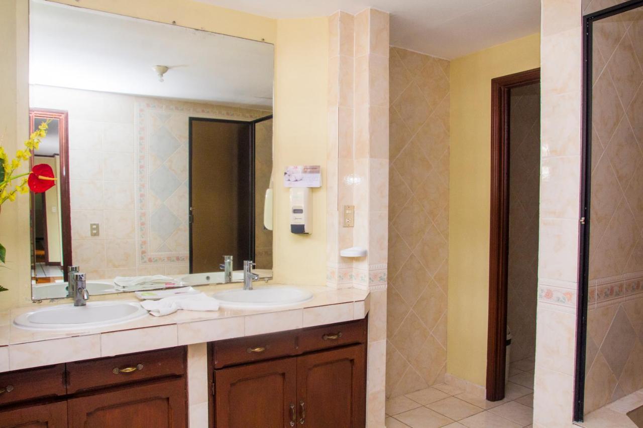 Hotel Fotherhouse San Salvador Buitenkant foto